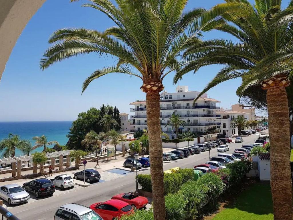 Edificio Verdemar - Stunning 1 Bed Apartment With Pool & Sea Views Nerja Exterior photo