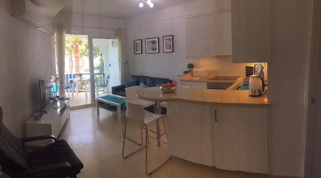 Edificio Verdemar - Stunning 1 Bed Apartment With Pool & Sea Views Nerja Exterior photo